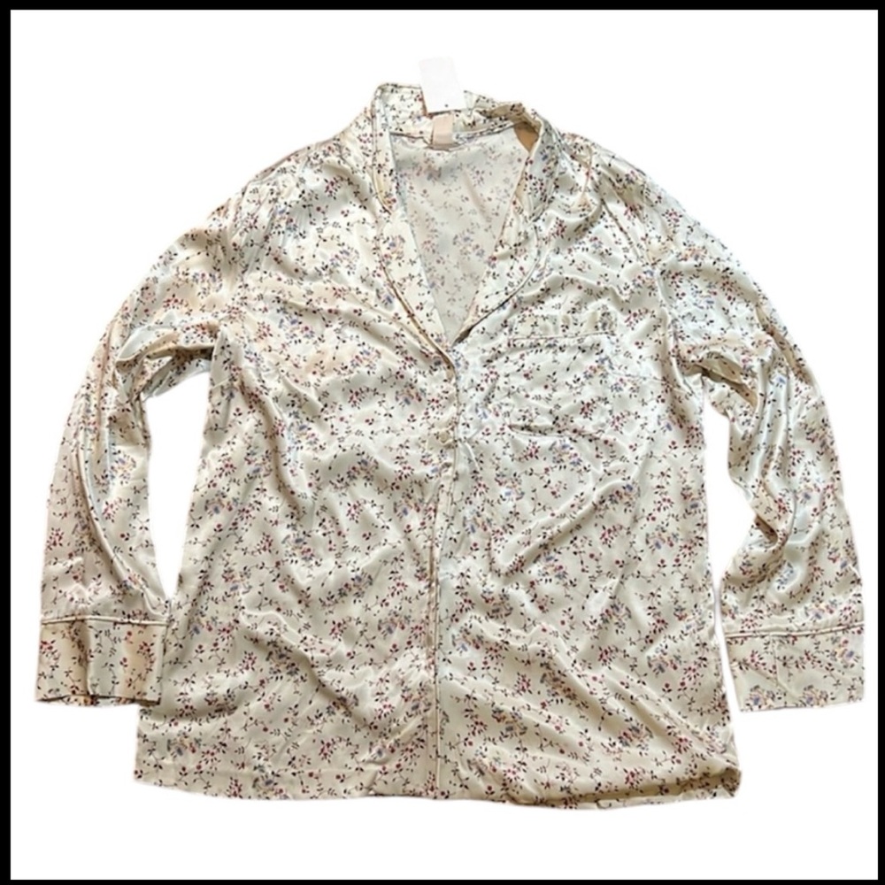 🄷&🄼 PJ Silky Floral top size 12